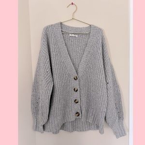 American Eagle Oversized Cardigan!!